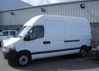 Nissan Interstar passo lungo con tetto alto